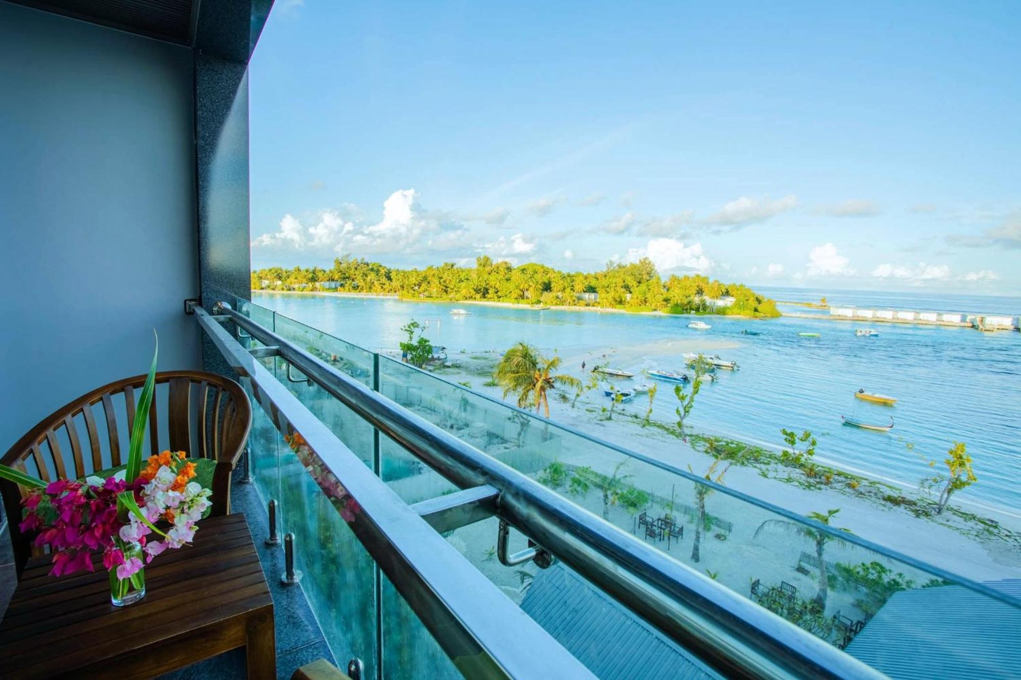 Beach Hotel Guraidhoo Guraidhoo  Exteriör bild